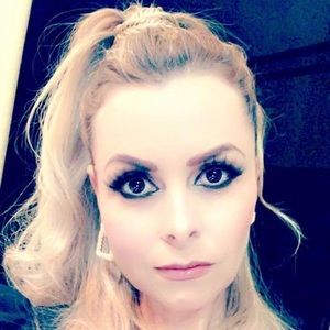 Meet your Posher, Mayra